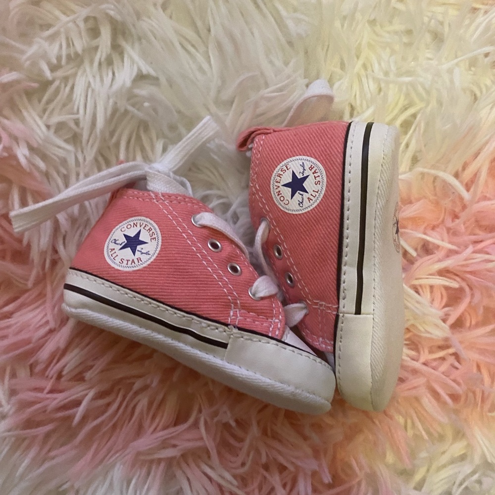 Baby converse size 1 like new
